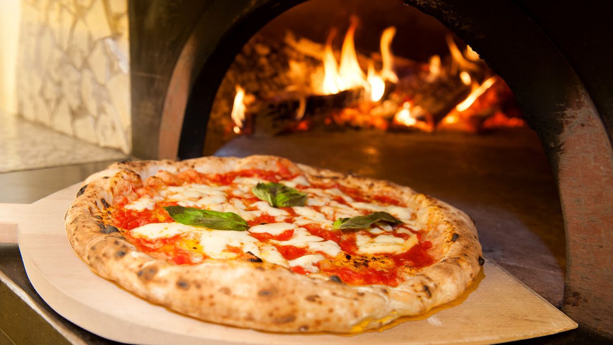 Savoring Naples: An Emotional Odyssey Through the Heart of Neapolitan Pizza